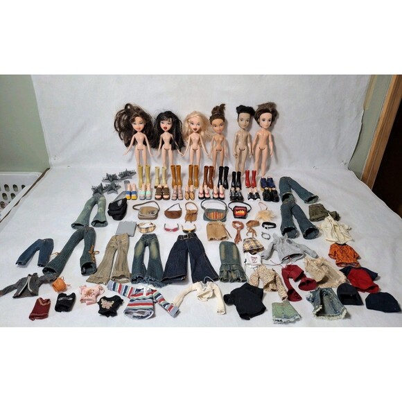Vintage MGA Bratz Dolls, Accessories, Lil Bratz Chloe, Posters,  2001 2002 2003 - Picture 1 of 16